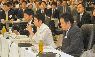 蓮舫議員と枝野行刷相